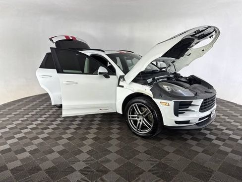 Used 2020 Porsche Macan AWD/4WD image 14