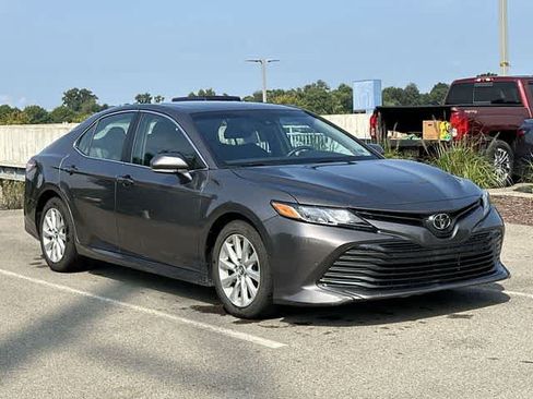 Used 2019 Toyota Camry LE w/ Convenience Package FWD image 20