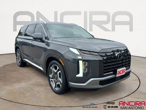Used 2023 Hyundai Palisade Limited image 1