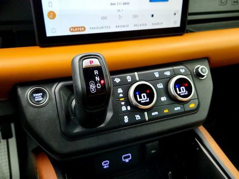 Used 2023 Land Rover Defender 110 X-Dynamic SE AWD/4WD image 18