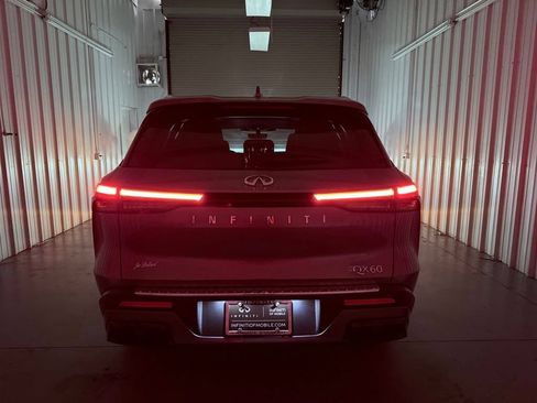 Certified 2024 INFINITI QX60 Luxe w/ Cargo Package FWD image 10