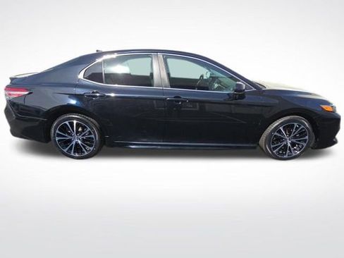 Used 2019 Toyota Camry SE image 8