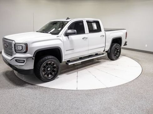 Used 2017 GMC Sierra 1500 SLT AWD/4WD image 37