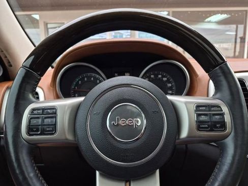 Used 2011 Jeep Grand Cherokee Overland Summit image 12