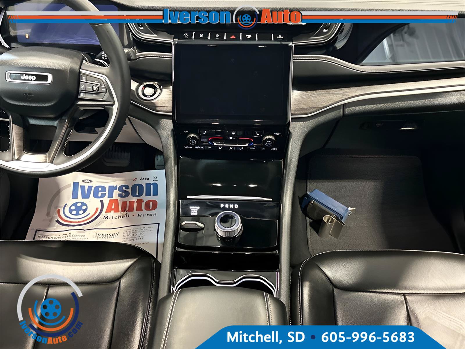 Used 2023 Jeep Grand Cherokee Limited AWD/4WD image 30