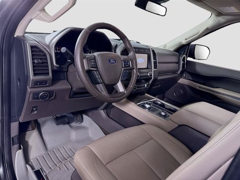 Used 2020 Ford Expedition Max XLT w/ Equipment Group 202A AWD/4WD image 3