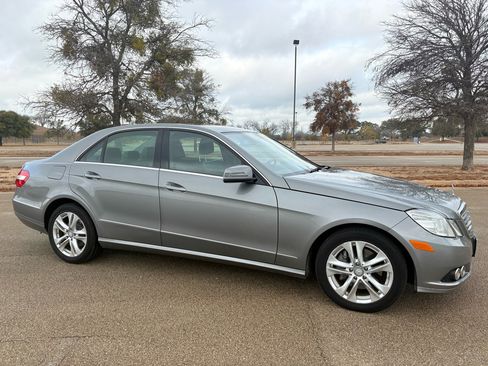 Used 2011 Mercedes-Benz E 350 Sedan image 57