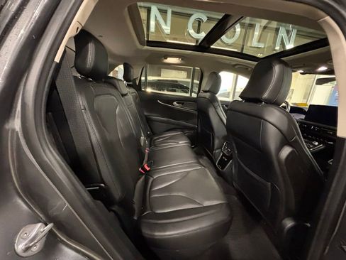 Used 2022 Lincoln Nautilus Reserve AWD/4WD image 18