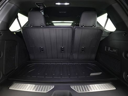 Used 2026 GMC Yukon Denali Ultimate image 13