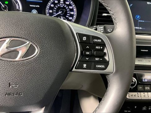 Used 2019 Hyundai Sonata Limited w/ Ultimate Package 02 FWD image 11
