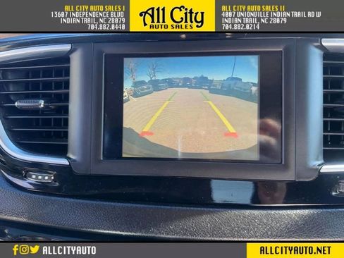 Used 2020 Chrysler Voyager Lxi FWD image 17