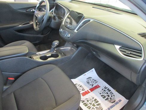 Used 2024 Chevrolet Malibu LT image 29