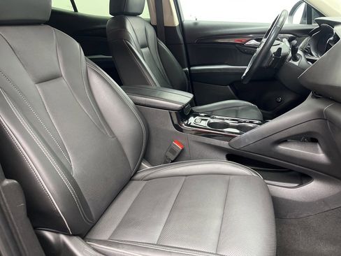 Used 2023 Buick Envision Essence image 21