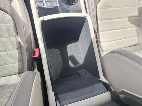 Used 2021 Volkswagen Atlas SEL Premium AWD/4WD image 24