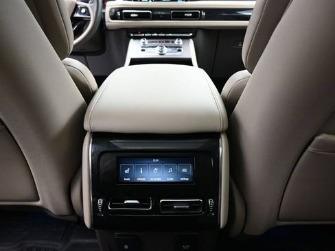 Used 2023 Lincoln Aviator Reserve w/ Equipment Group 201A RWD image 27