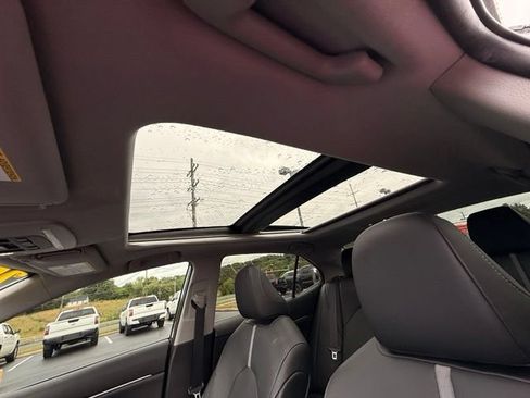 Used 2020 Toyota Camry XSE FWD image 16