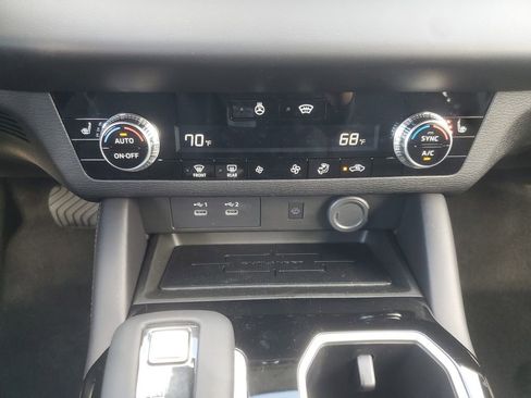 New 2026 Mitsubishi Outlander LE AWD/4WD image 20