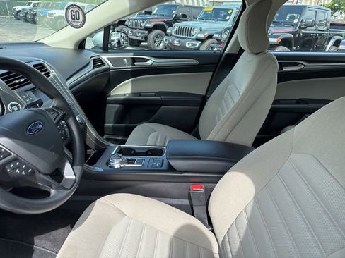 Used 2018 Ford Fusion S FWD image 19