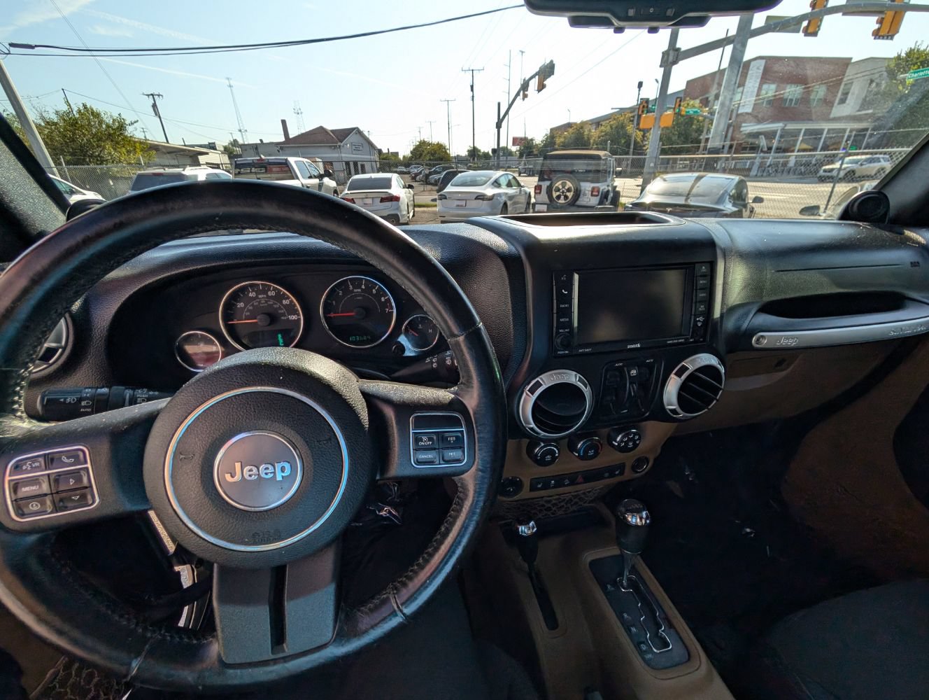 Used 2014 Jeep Wrangler Unlimited Rubicon w/ Connectivity Group AWD/4WD image 20