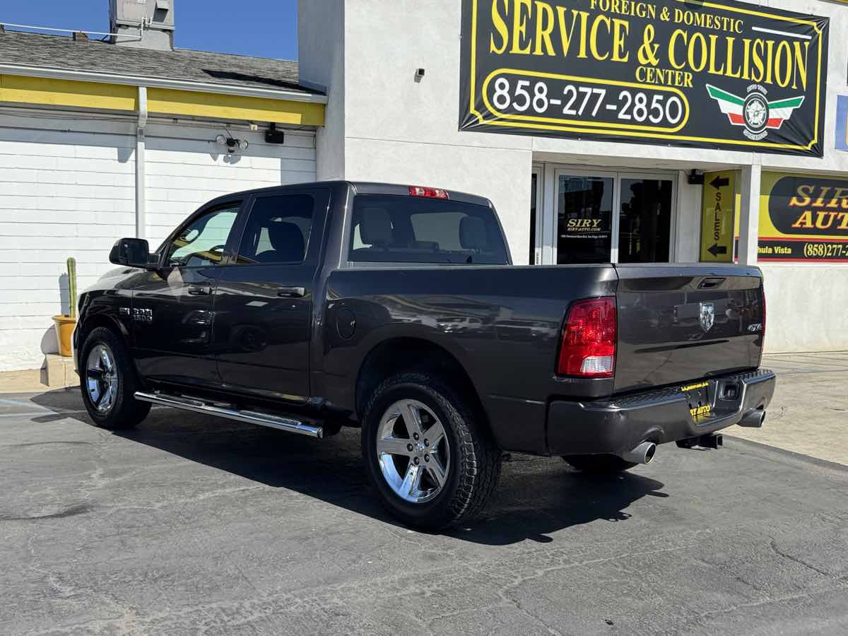 Used 2017 RAM 1500 Express AWD/4WD image 11