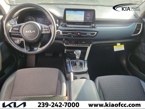 Used 2022 Kia Seltos S AWD/4WD image 13