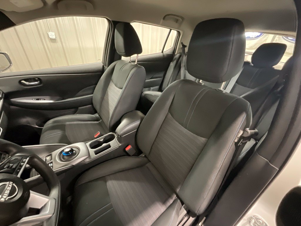 Used 2025 Nissan Leaf S FWD image 9