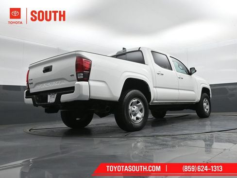 Used 2022 Toyota Tacoma SR image 34
