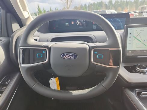 New 2025 Ford Expedition Max Active image 17