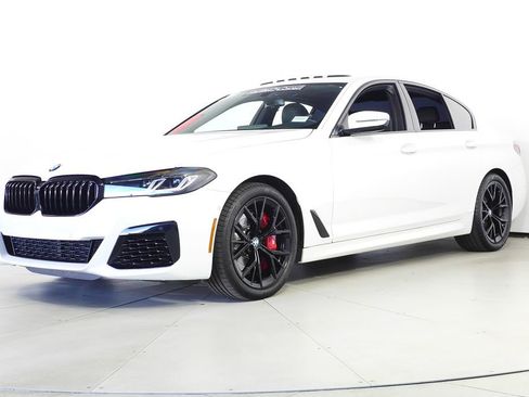 Certified 2023 BMW 540i w/ M Sport Package image 2