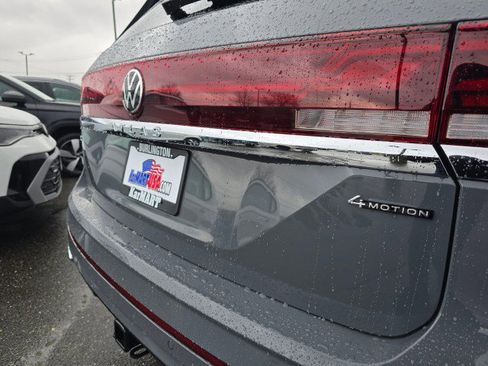 New 2026 Volkswagen Atlas SEL Premium R-Line image 17