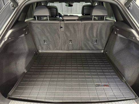 Used 2020 Audi Q3 2.0T Premium Plus w/ Premium Plus Package image 29