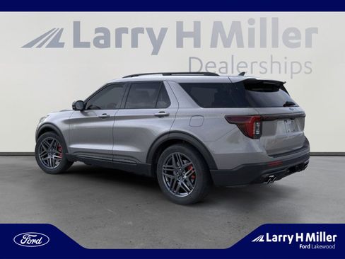 New 2026 Ford Explorer ST w/ Sun And Sound Package image 4