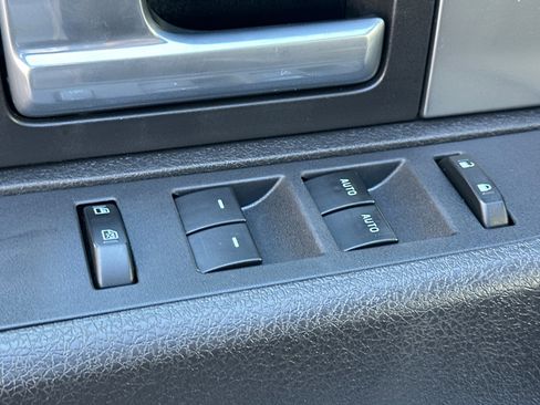 Used 2012 Ford F150 Raptor w/ Raptor Luxury Pkg image 12