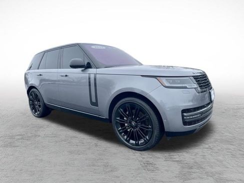 Certified 2023 Land Rover Range Rover SE image 3