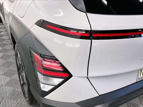 Used 2025 Hyundai Kona SEL FWD image 27