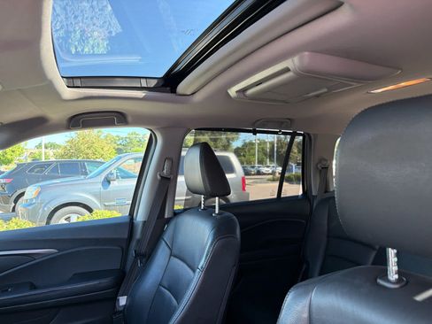 Used 2017 Honda Pilot EX-L image 10