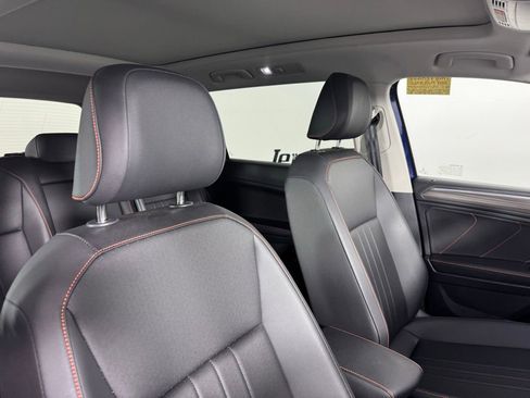 Used 2024 Volkswagen Tiguan Wolfsburg Edition image 30