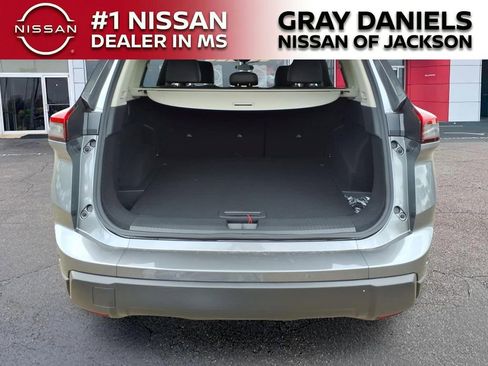 New 2026 Nissan Rogue SV FWD image 8