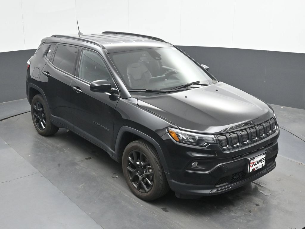 Used 2022 Jeep Compass Latitude w/ Convenience Group AWD/4WD image 33