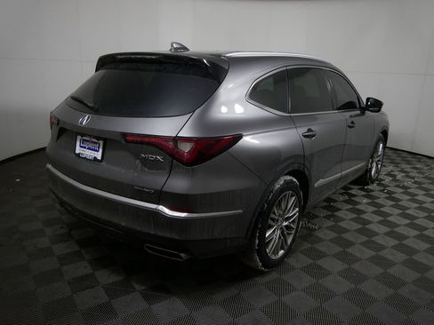 Used 2022 Acura MDX SH-AWD w/ Advance Package image 2
