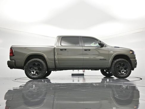 New 2026 RAM 1500 4x4 Crew Cab image 38
