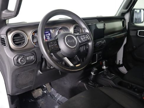 Used 2018 Jeep Wrangler Unlimited Sport image 24