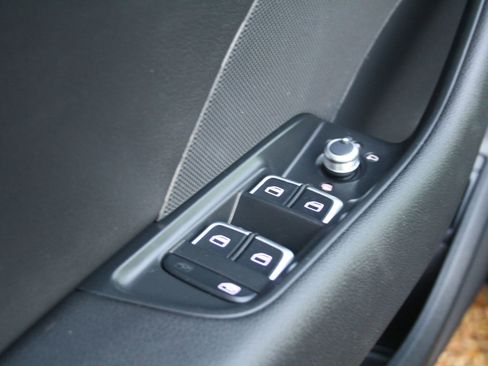 Used 2016 Audi A3 1.8T Premium image 16