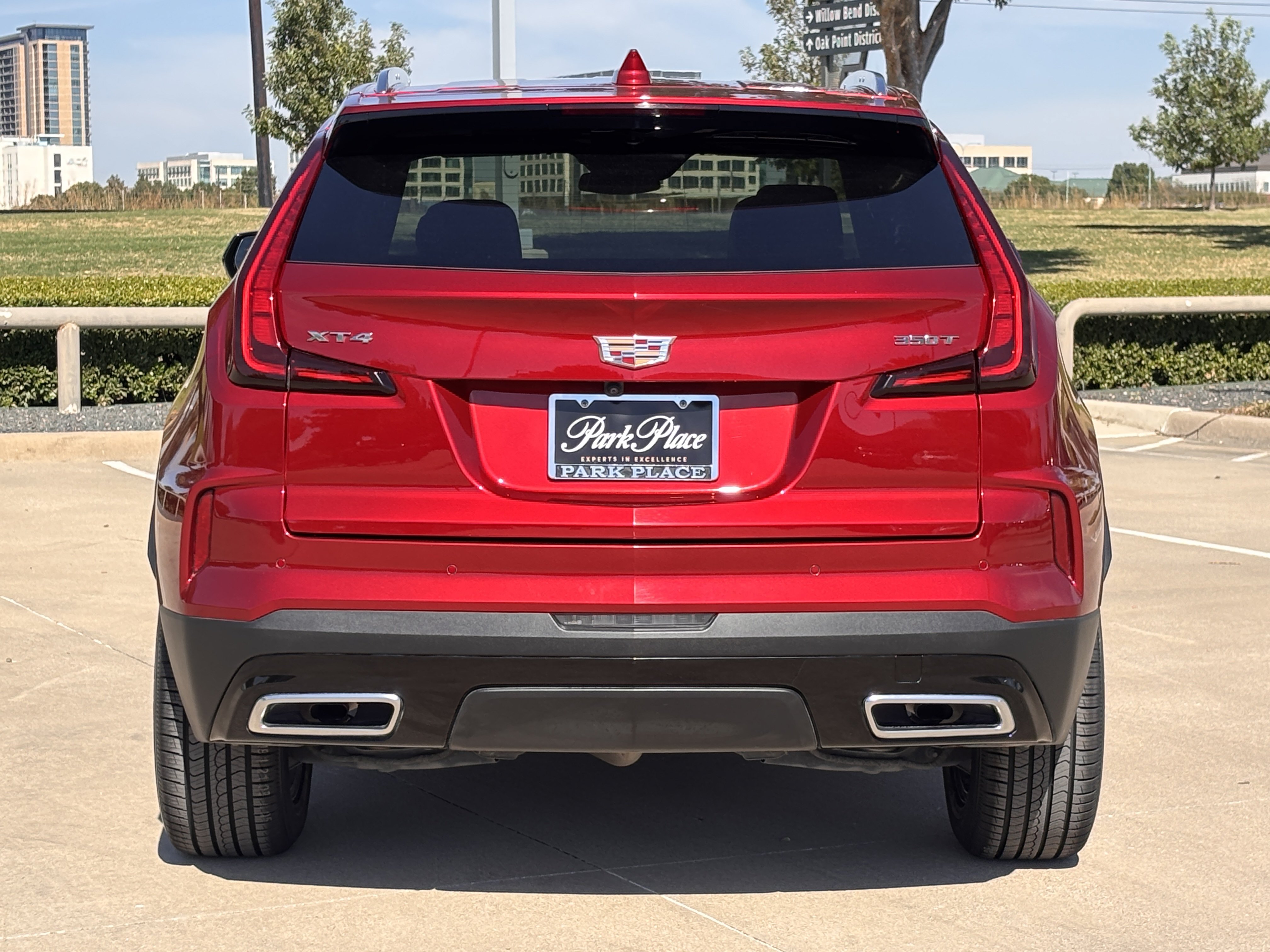 Used 2024 Cadillac XT4 Premium Luxury FWD image 4