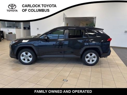 Used 2020 Toyota RAV4 XLE w/ Convenience Package image 2