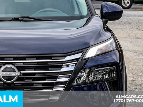 Used 2024 Nissan Rogue SV image 16