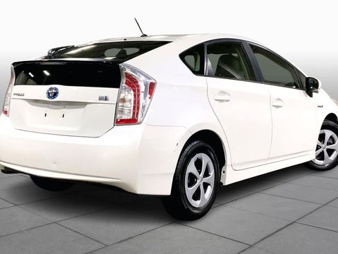 Used 2014 Toyota Prius Two image 12