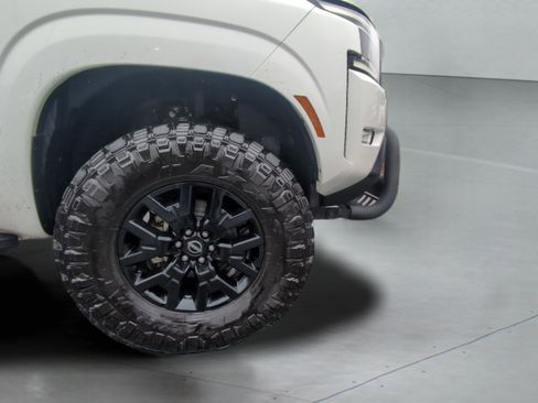 Used 2023 Nissan Frontier SV w/ Midnight Edition Package AWD/4WD image 29