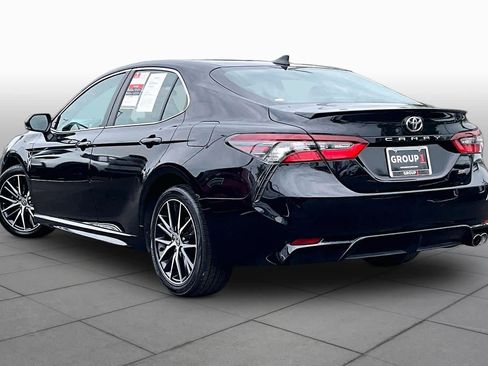Used 2023 Toyota Camry SE FWD image 11