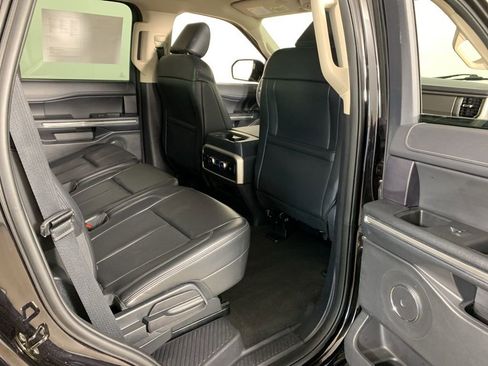 Used 2024 Ford Expedition XLT image 39